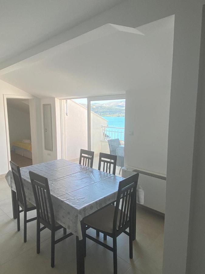 Genesis 4 Lägenhet Trogir Exteriör bild