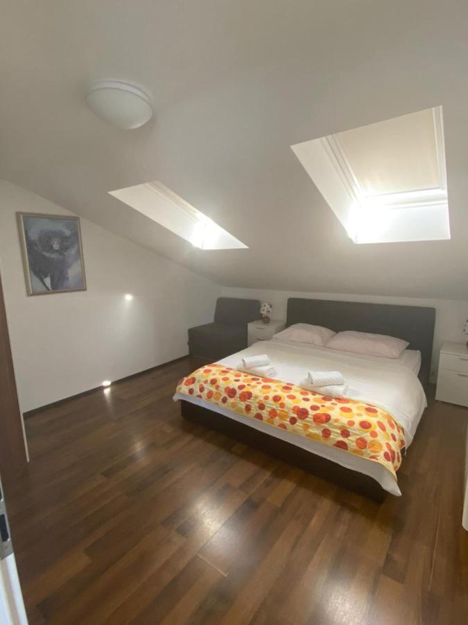 Genesis 4 Lägenhet Trogir Exteriör bild