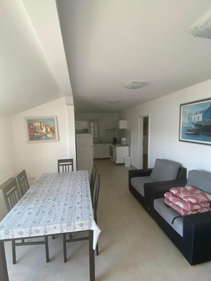 Genesis 4 Lägenhet Trogir Exteriör bild